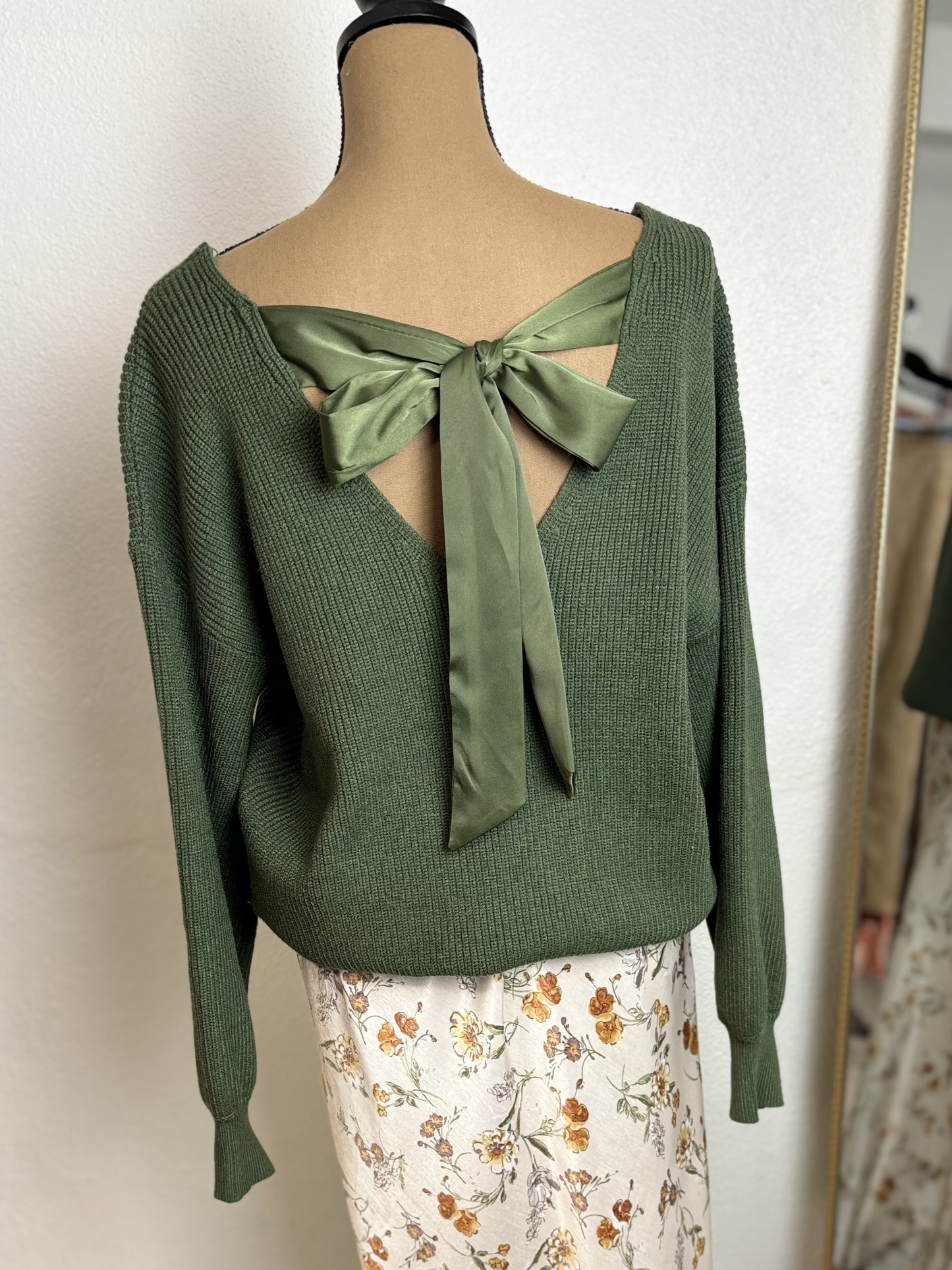 Bow Sweater